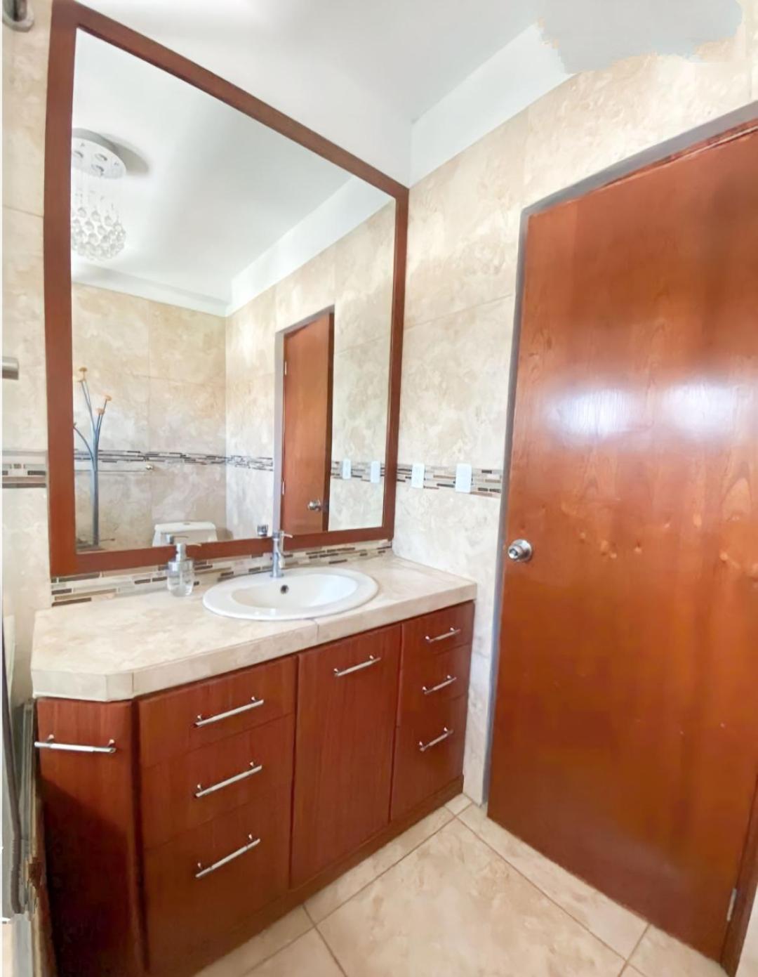 Deluxe Hotel Talara - A 5 Minutos Del Aeropuerto Y Plaza De Armas エクステリア 写真