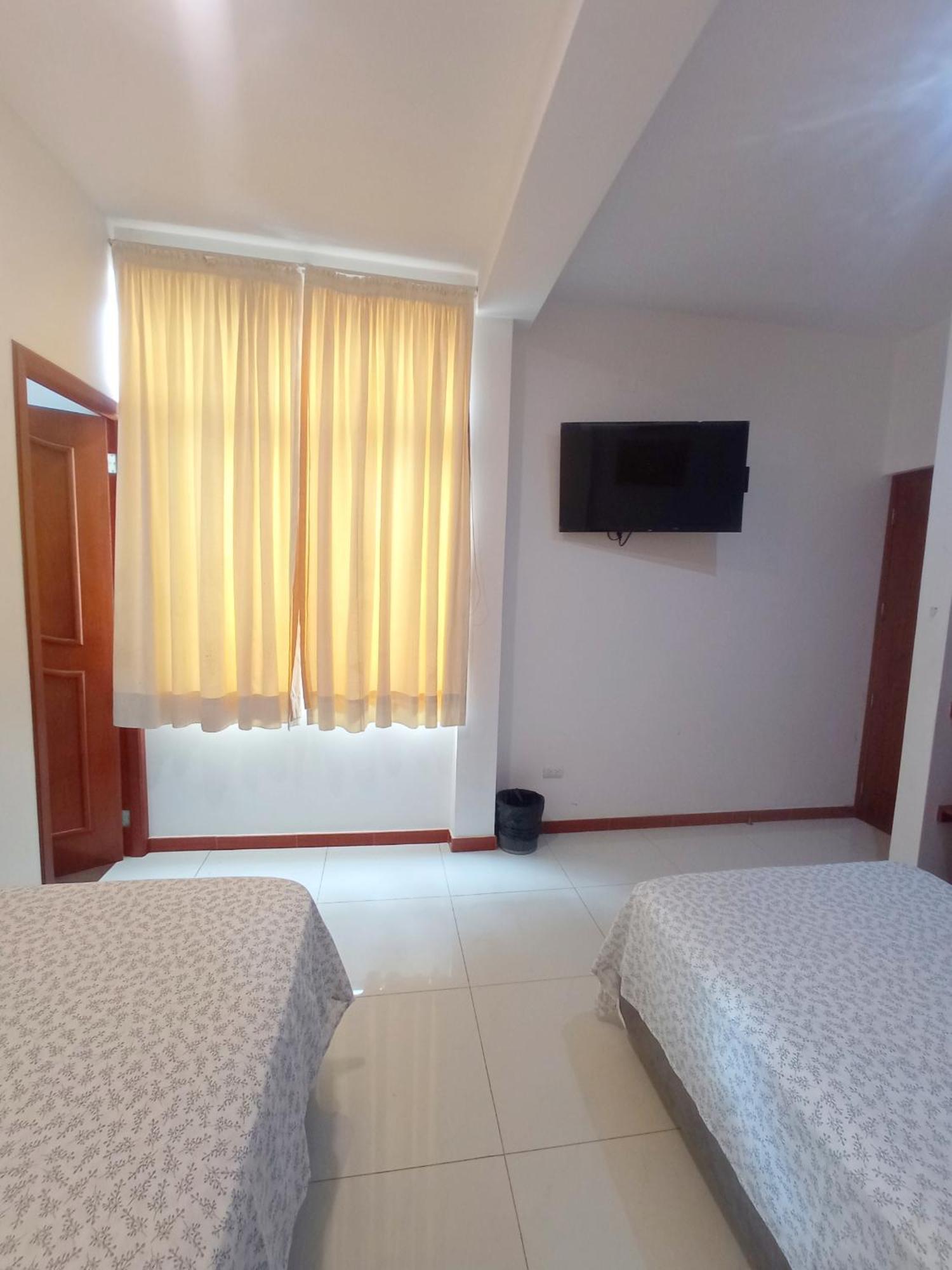 Deluxe Hotel Talara - A 5 Minutos Del Aeropuerto Y Plaza De Armas 部屋 写真